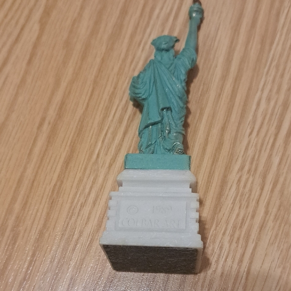 Statue of Liberty Figurine 1989 Colbar Art - Picture 2 of 2